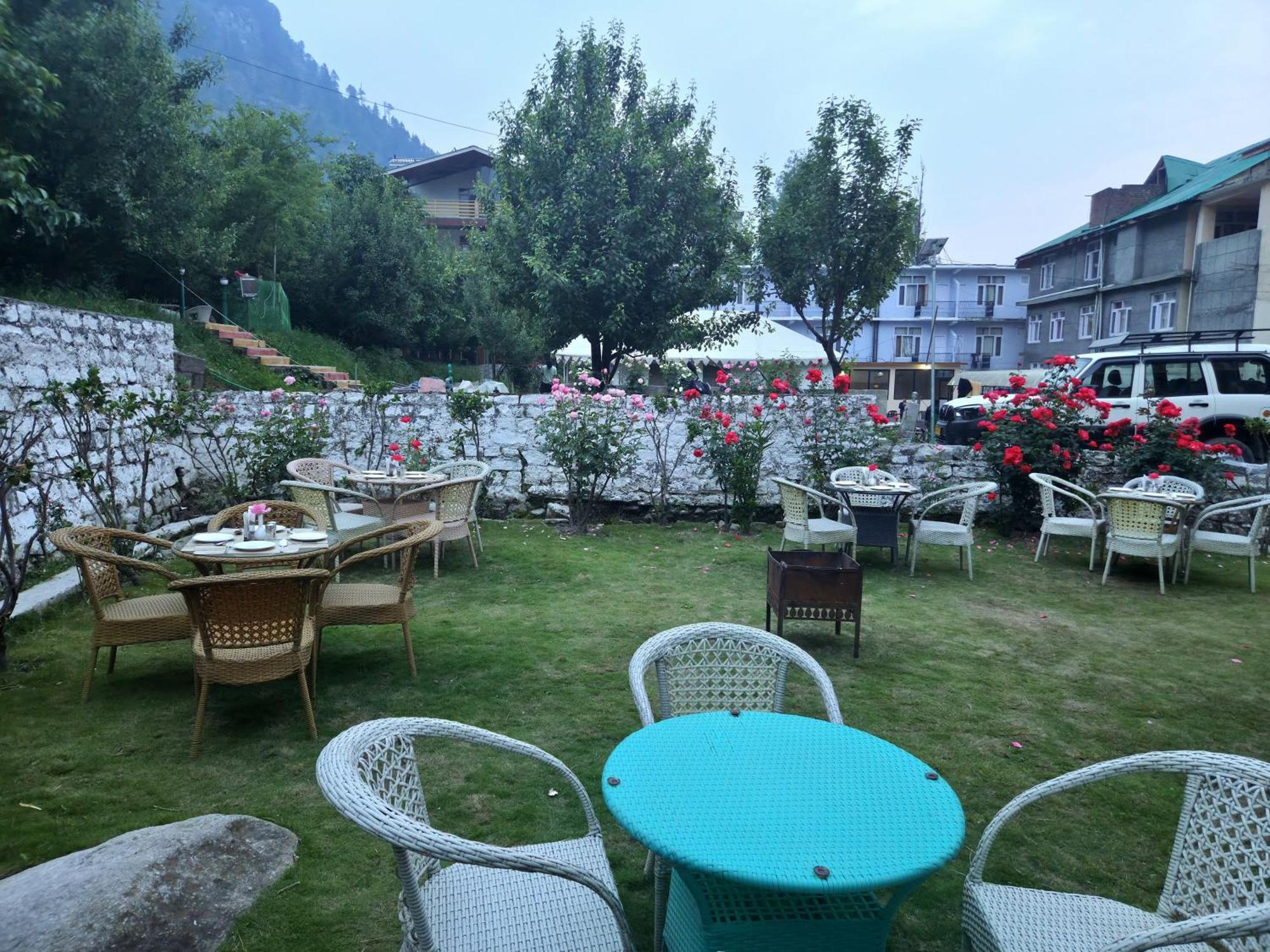 Hill River Resort By West Western Manāli Εξωτερικό φωτογραφία