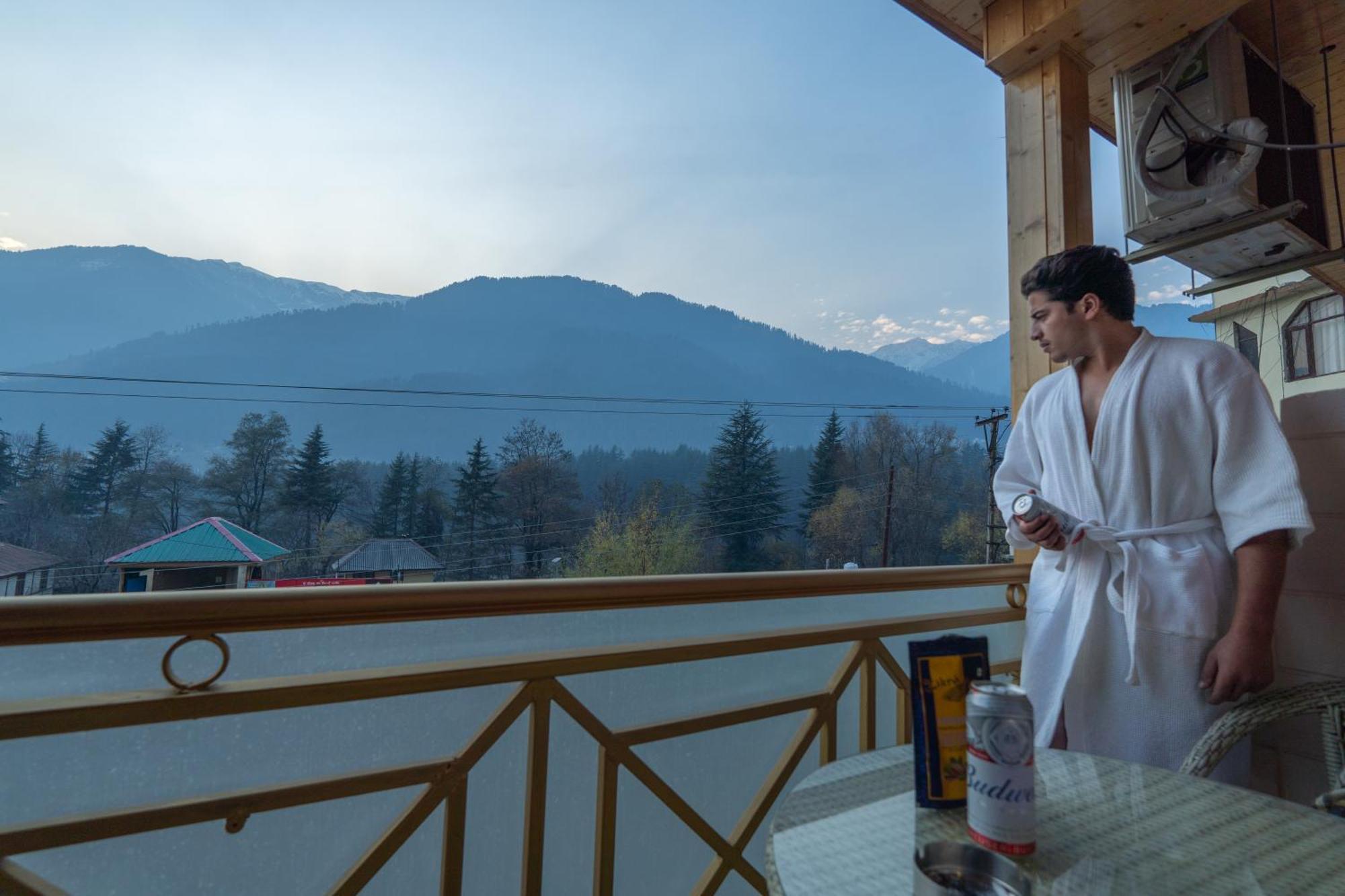 Hill River Resort By West Western Manāli Εξωτερικό φωτογραφία